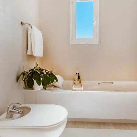 Viola Sea View Pool Villa *